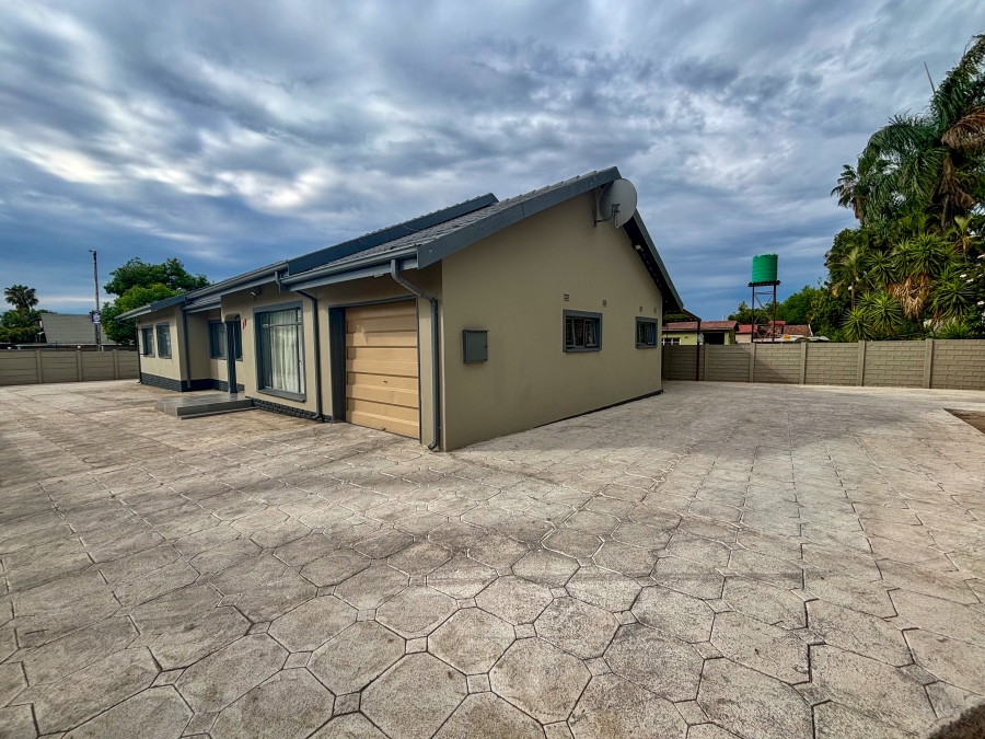 4 Bedroom Property for Sale in Bodorp North West
